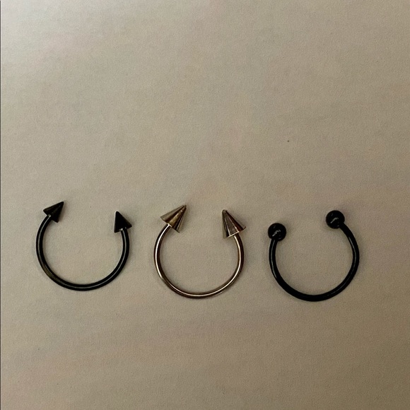 Listing for tantengching Spiked Horseshoe Ring Hoop 16g 13mm 1/2" Lip Nose - Picture 1 of 3